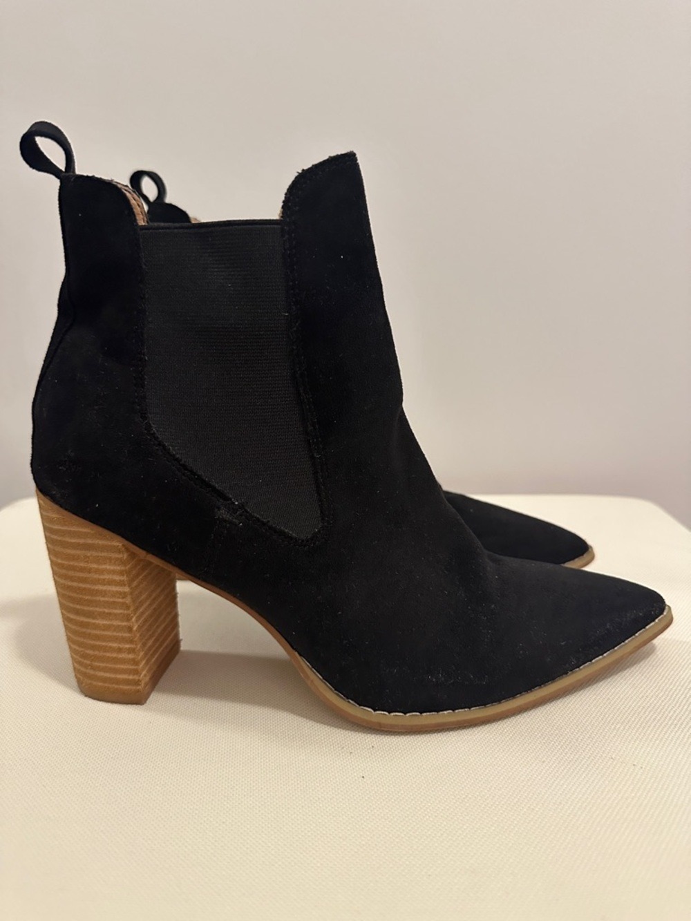 Oasis Society Esmee Western Chelsea Style Black Suede Block Heel Ankle Boots